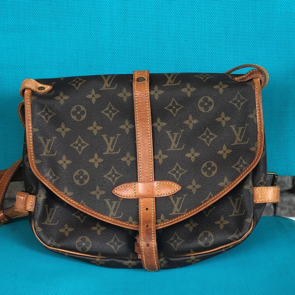 💯 Authentic LV samur ❤️